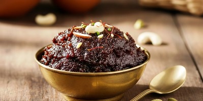 Easy & Yummy Banana Halva – A Traditional Grandma-Style Sweet Treat
A slow-cooked traditional sweet made with ripe Kerala bananas, jaggery, coconut milk, and ghee, prepared patiently on a low flame the grandma way.